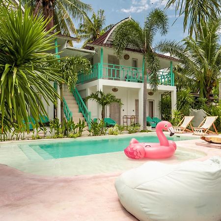 La Isla Bonita Gili Air Hotel ภายนอก รูปภาพ