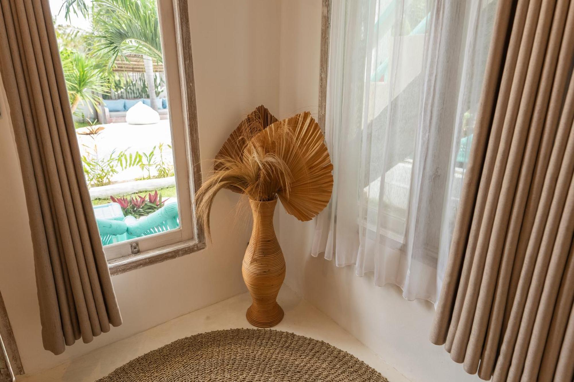 La Isla Bonita Gili Air Hotel ภายนอก รูปภาพ